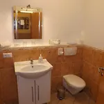 奥贝尔卡瑟尔旅馆 酒店 *